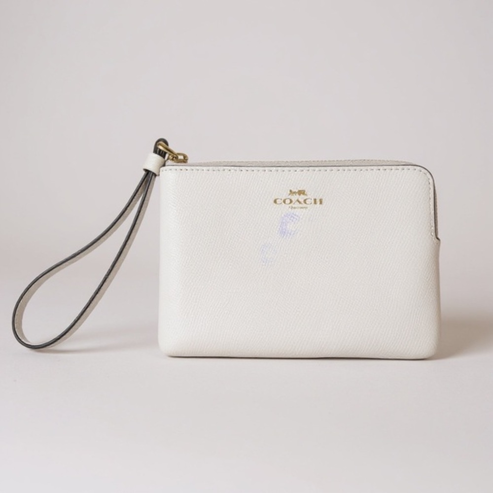 Coach New York Corner Zip Ivory Cream Leather Gold Hardware Pouch Wristlet